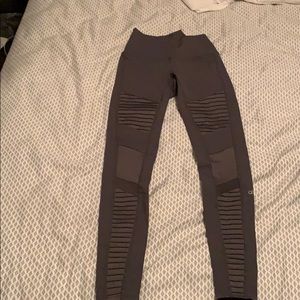 Alo yoga leggings